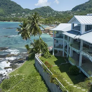 Апарт-отель Vallonend Beachfront With Excellent View, Бель-Омбр