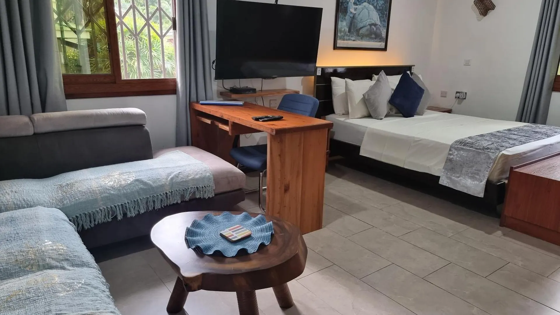 The Drake Seaside Apartment - Studio Bel Ombre